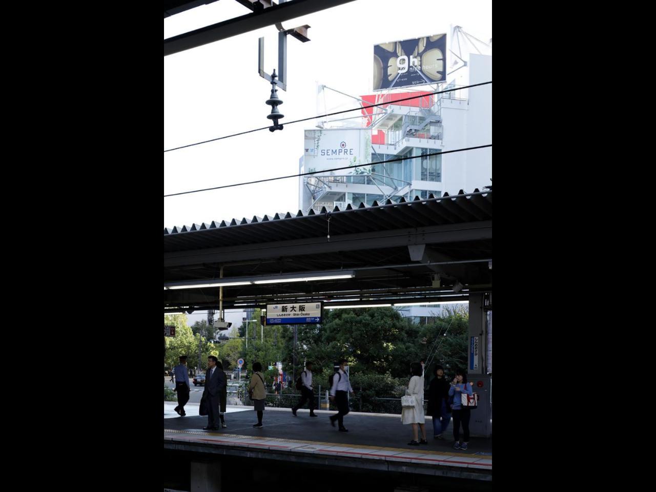 Nine Hours Shin Osaka Station Hotell Exteriör bild